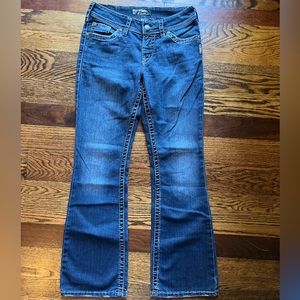 SILVER JEANS Suki Surplus Dark Wash Bootcut Flap Womens 26x30 ACTUAL 28x29.5”